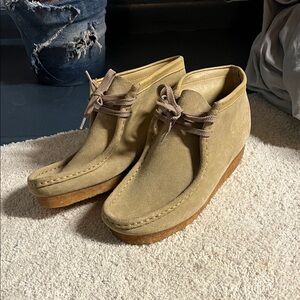 Clarks Wallabees